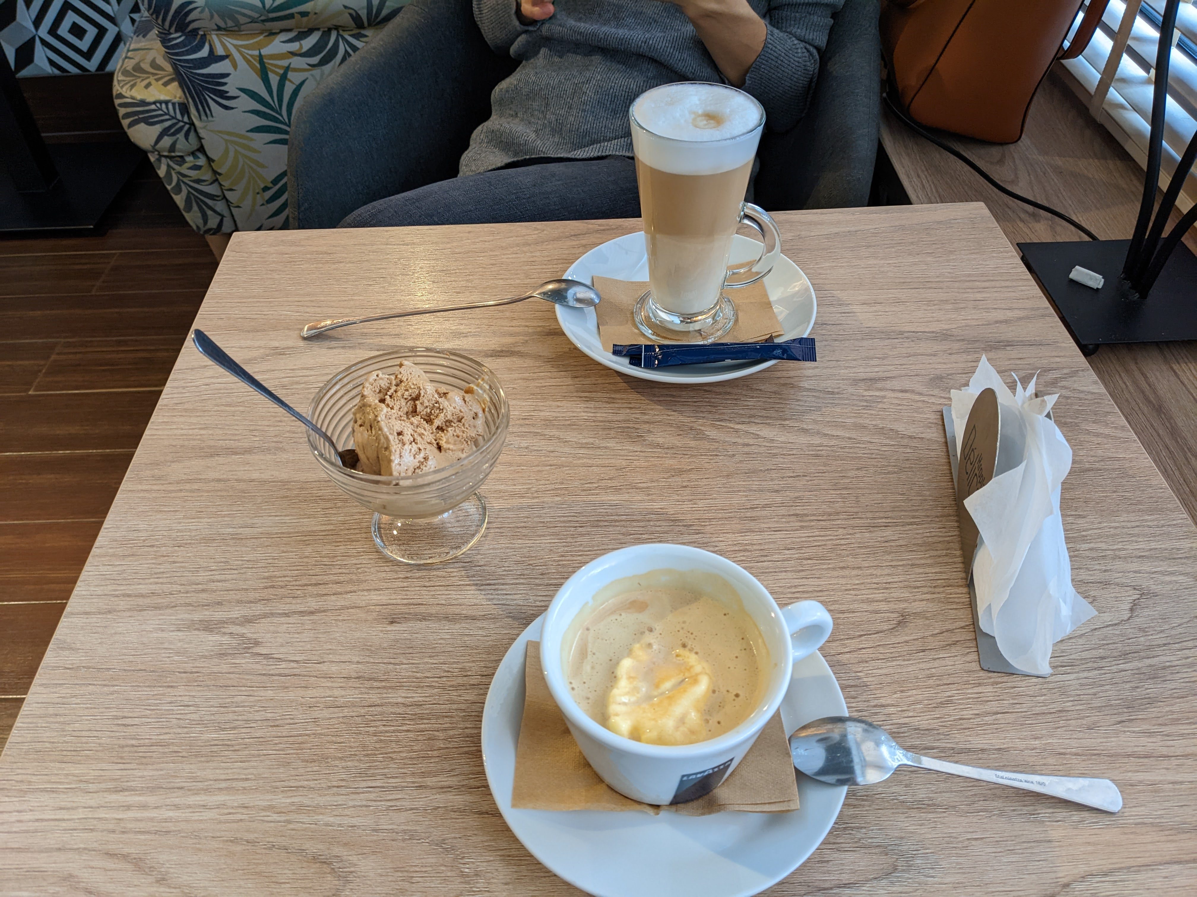 Coffee with ice cream